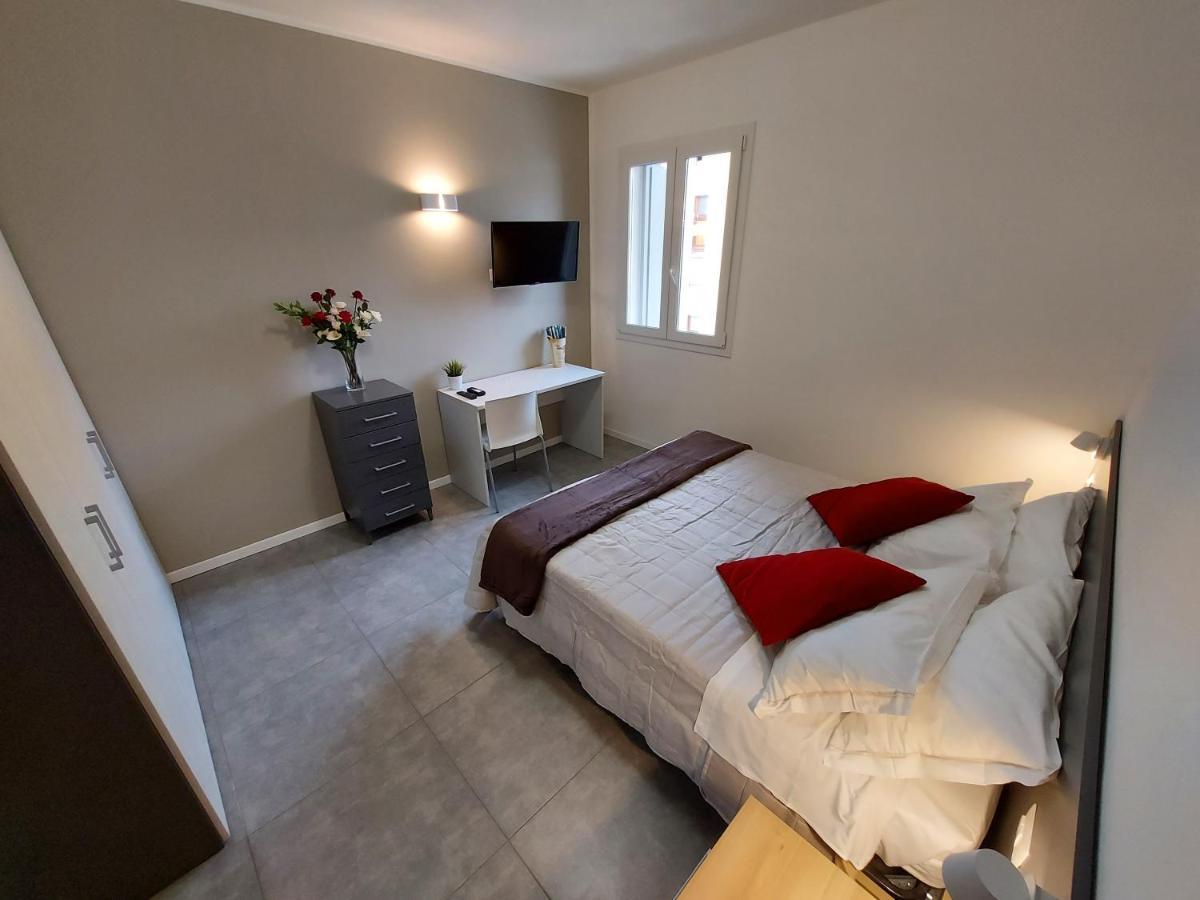 Residenza Delizia Camere & Appartamenti "Residenze Del Cuore" Verona Eksteriør billede