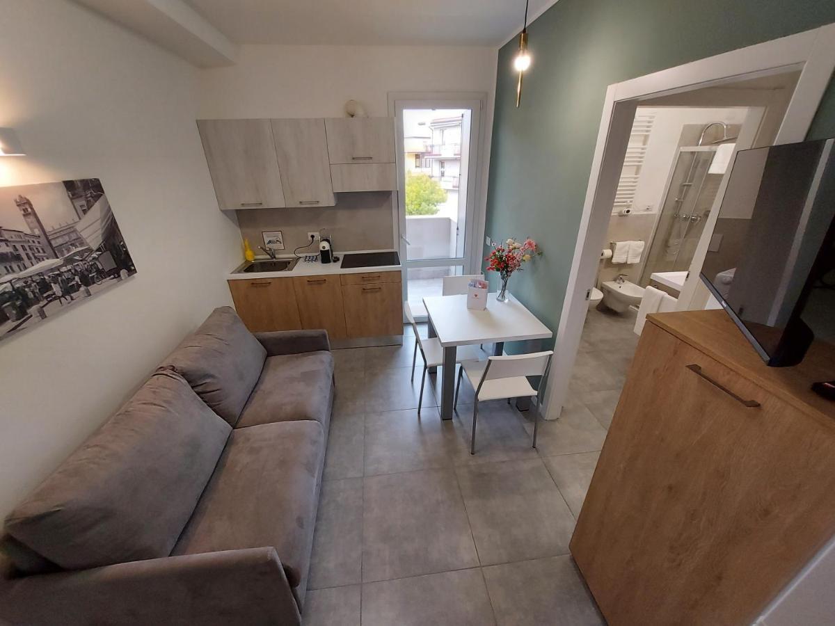 Residenza Delizia Camere & Appartamenti "Residenze Del Cuore" Verona Eksteriør billede