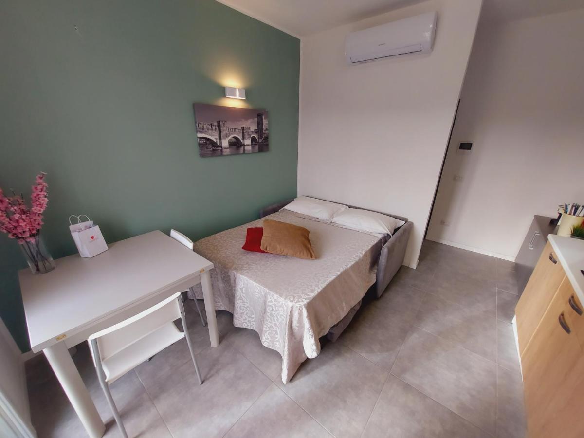 Residenza Delizia Camere & Appartamenti "Residenze Del Cuore" Verona Eksteriør billede