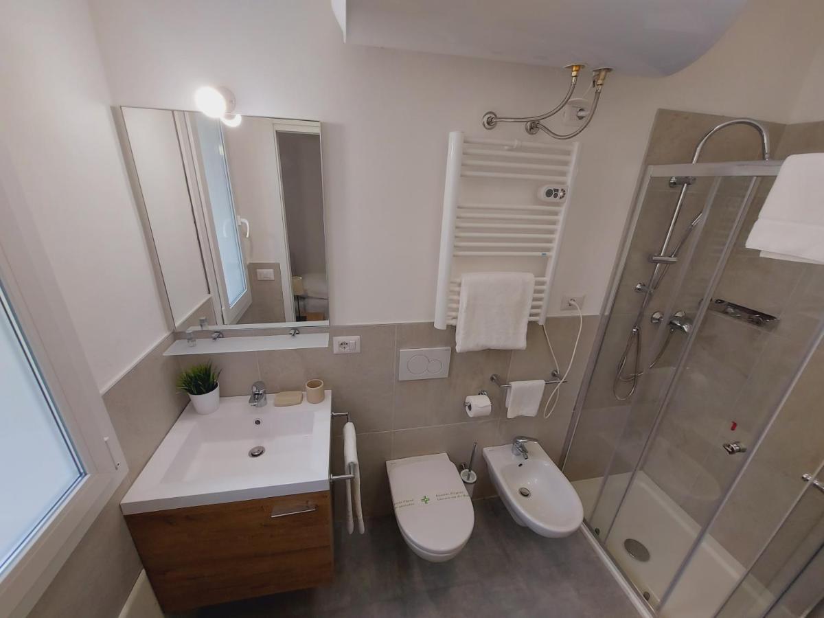 Residenza Delizia Camere & Appartamenti "Residenze Del Cuore" Verona Eksteriør billede