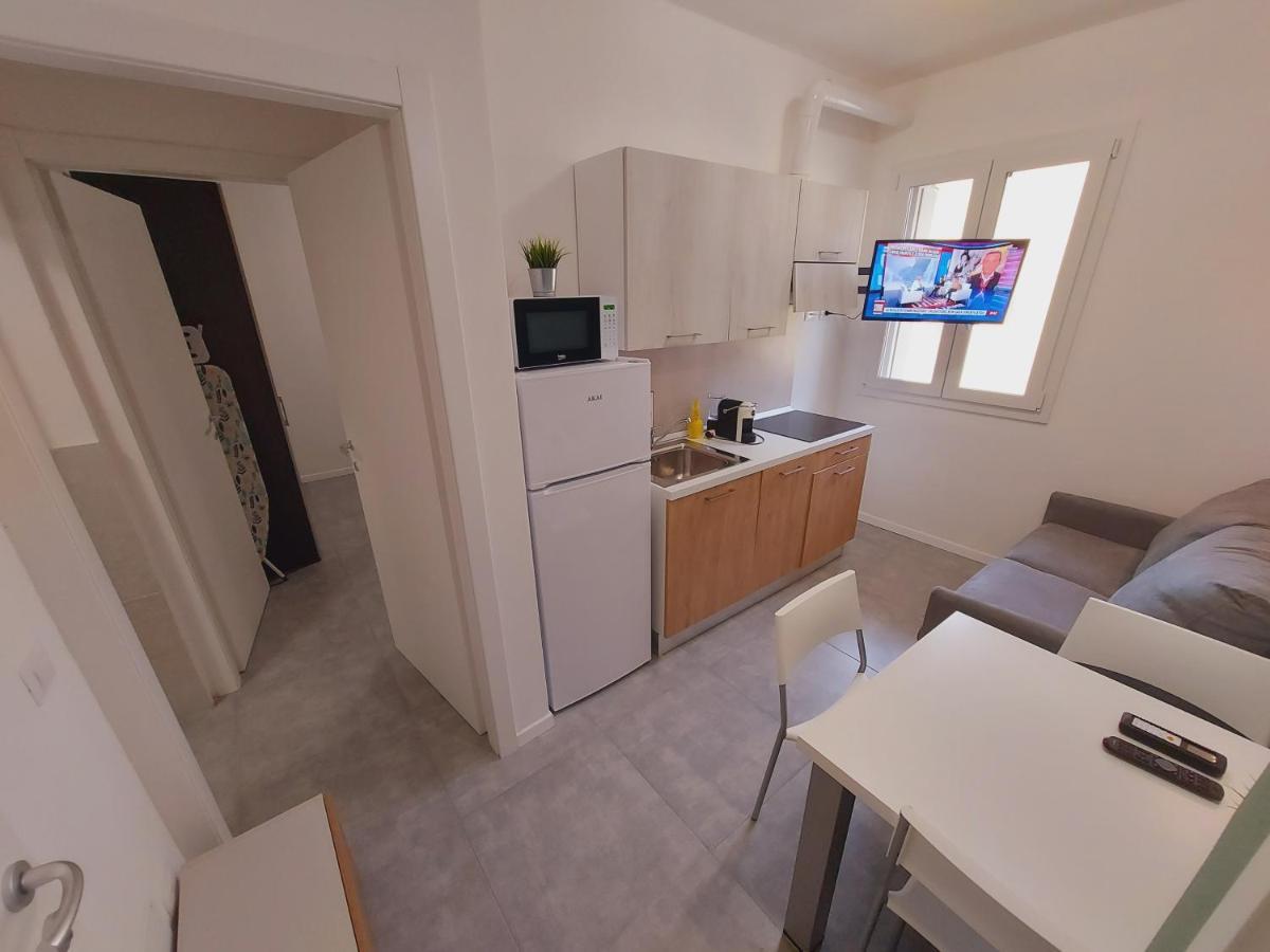 Residenza Delizia Camere & Appartamenti "Residenze Del Cuore" Verona Eksteriør billede