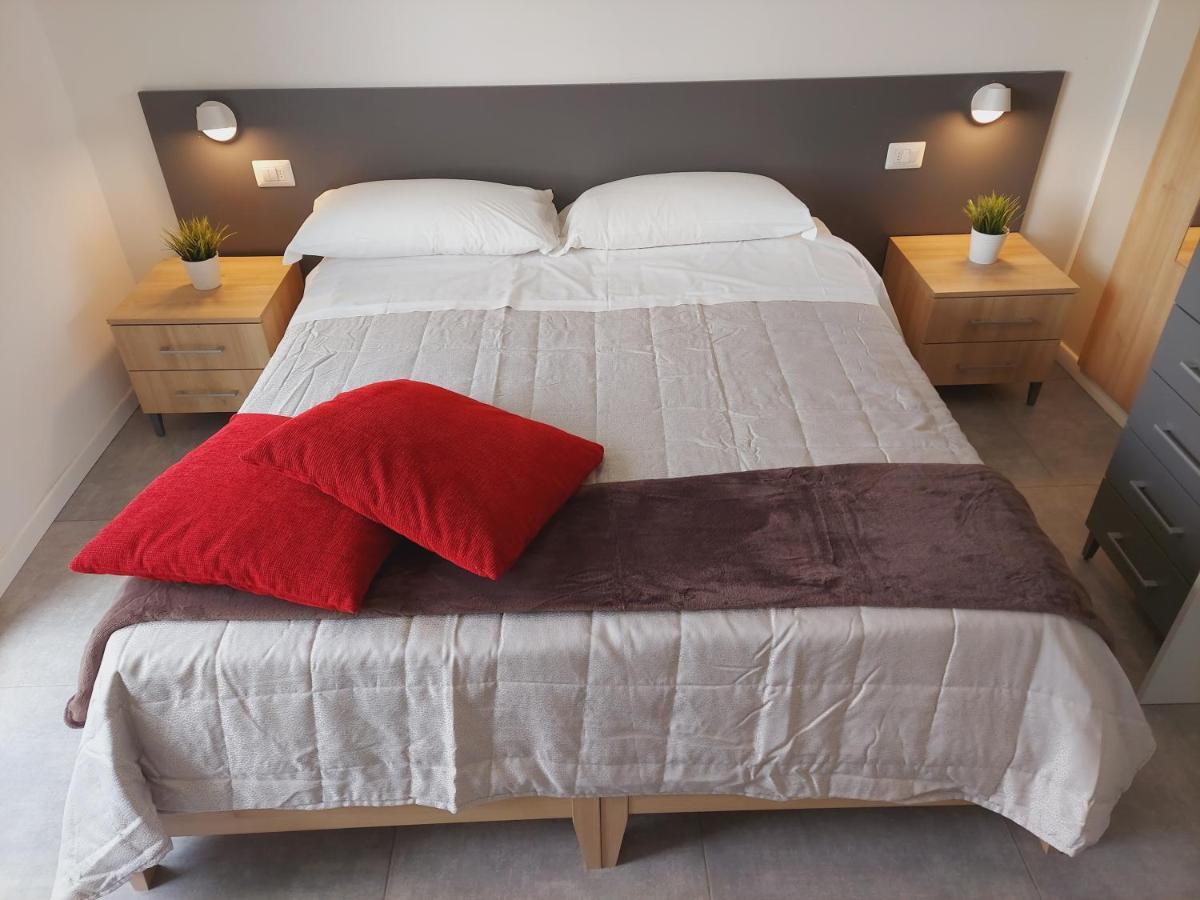 Residenza Delizia Camere & Appartamenti "Residenze Del Cuore" Verona Eksteriør billede
