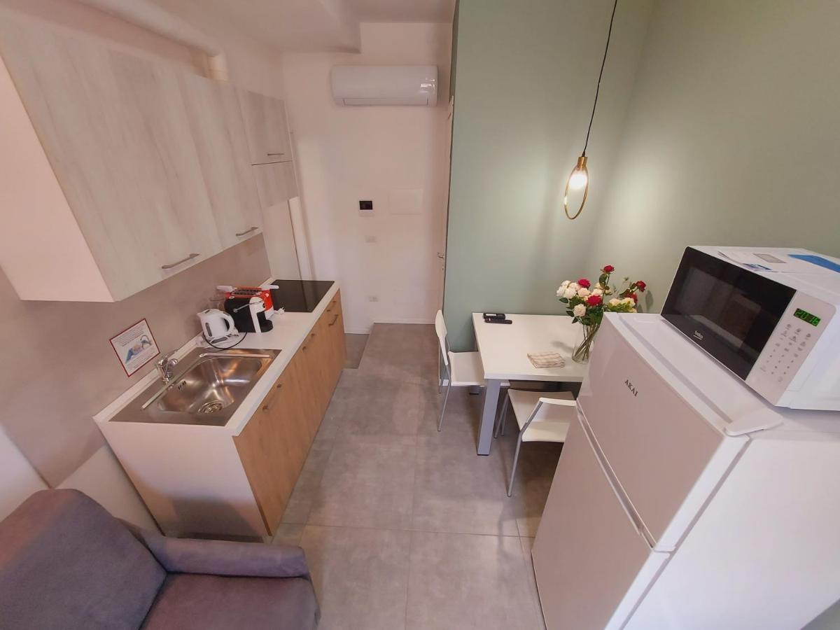 Residenza Delizia Camere & Appartamenti "Residenze Del Cuore" Verona Eksteriør billede