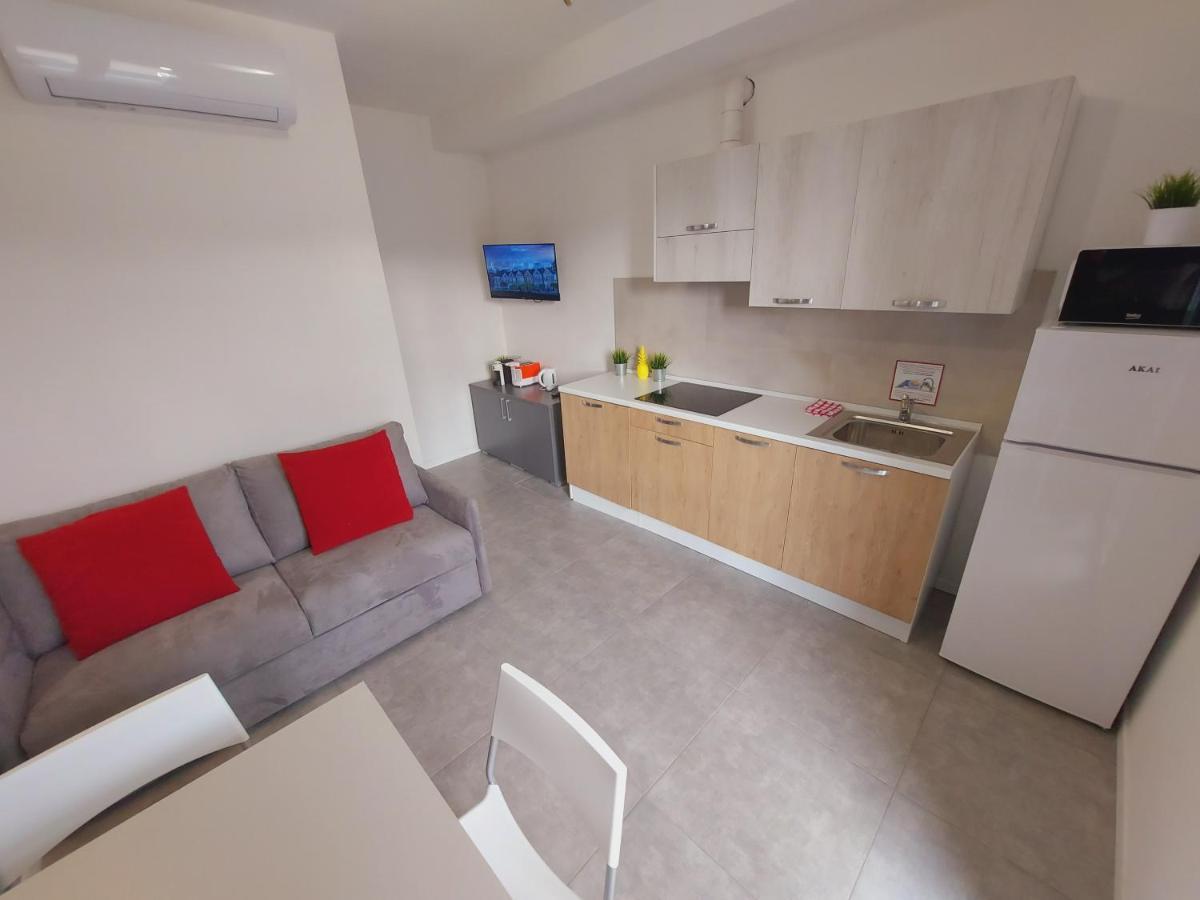 Residenza Delizia Camere & Appartamenti "Residenze Del Cuore" Verona Eksteriør billede