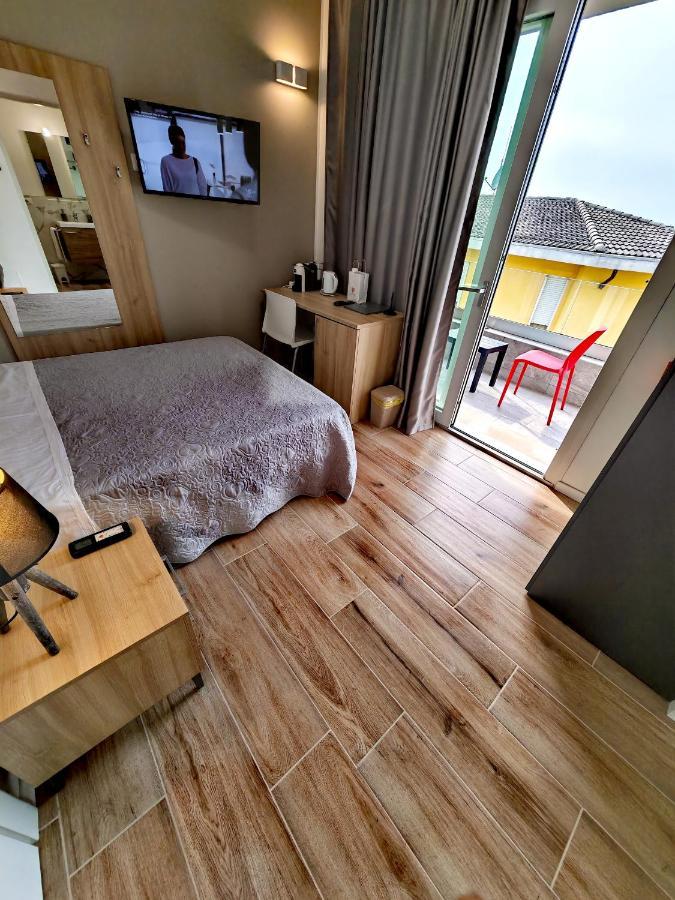 Residenza Delizia Camere & Appartamenti "Residenze Del Cuore" Verona Eksteriør billede
