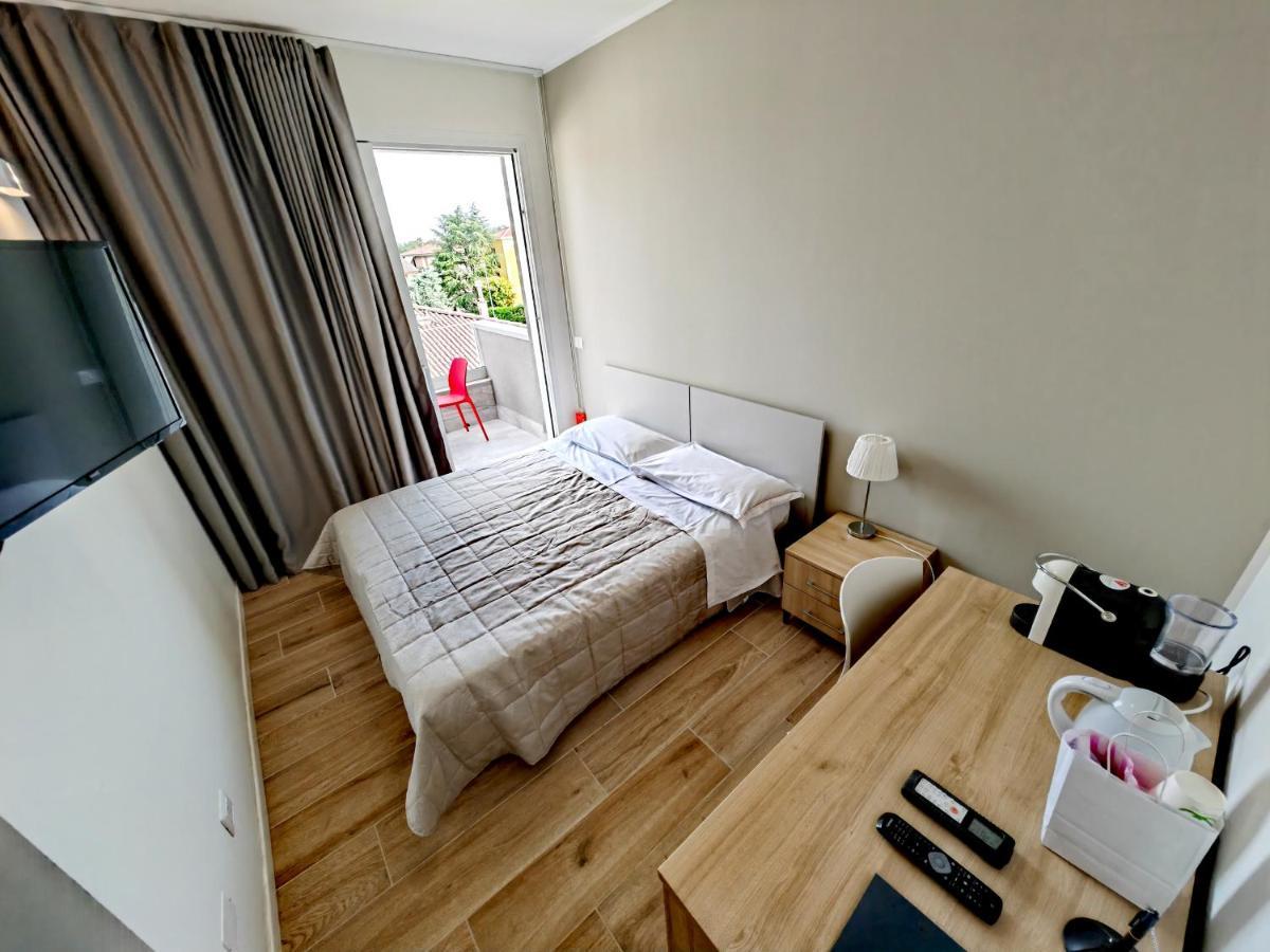 Residenza Delizia Camere & Appartamenti "Residenze Del Cuore" Verona Eksteriør billede
