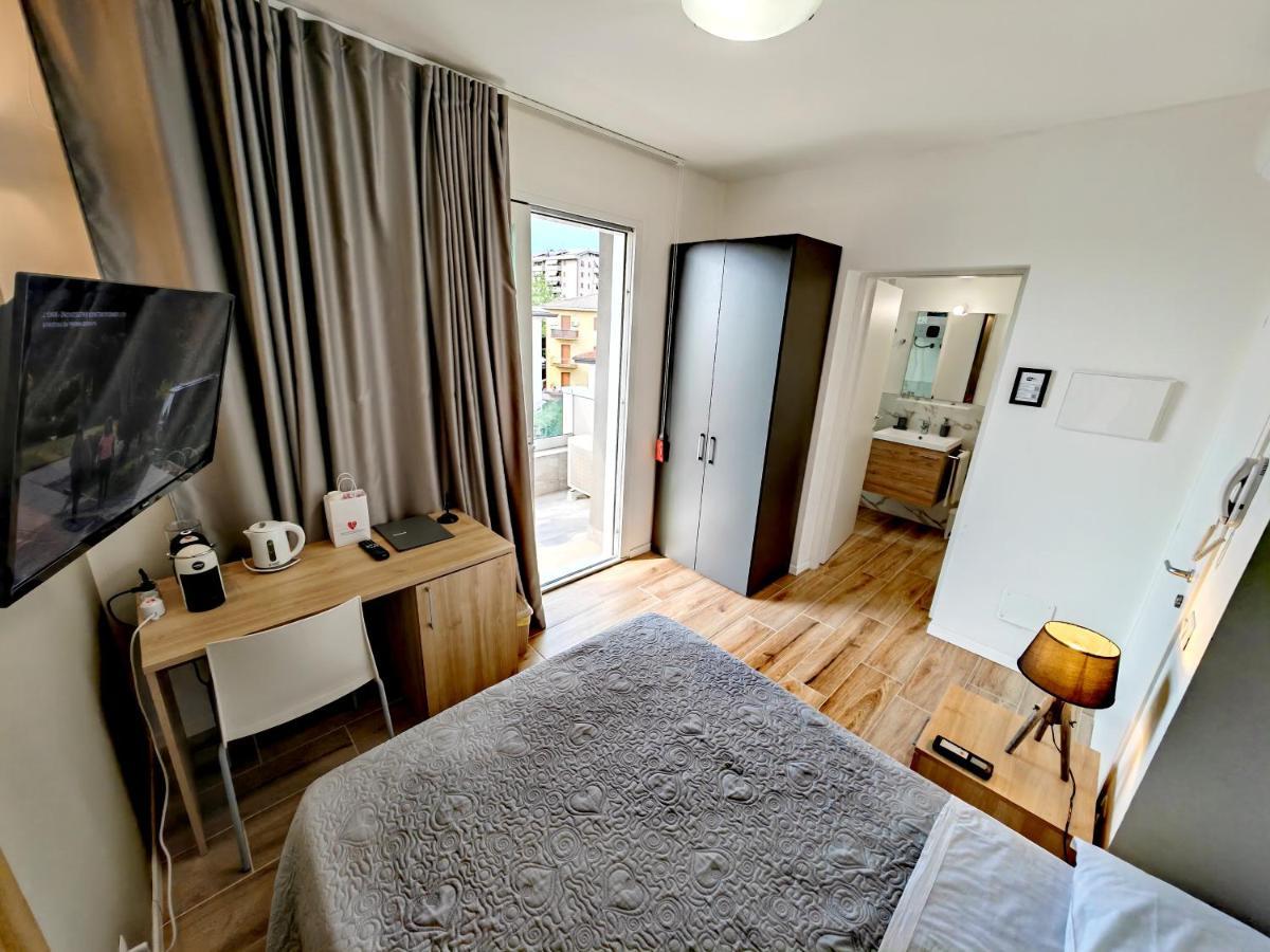 Residenza Delizia Camere & Appartamenti "Residenze Del Cuore" Verona Eksteriør billede